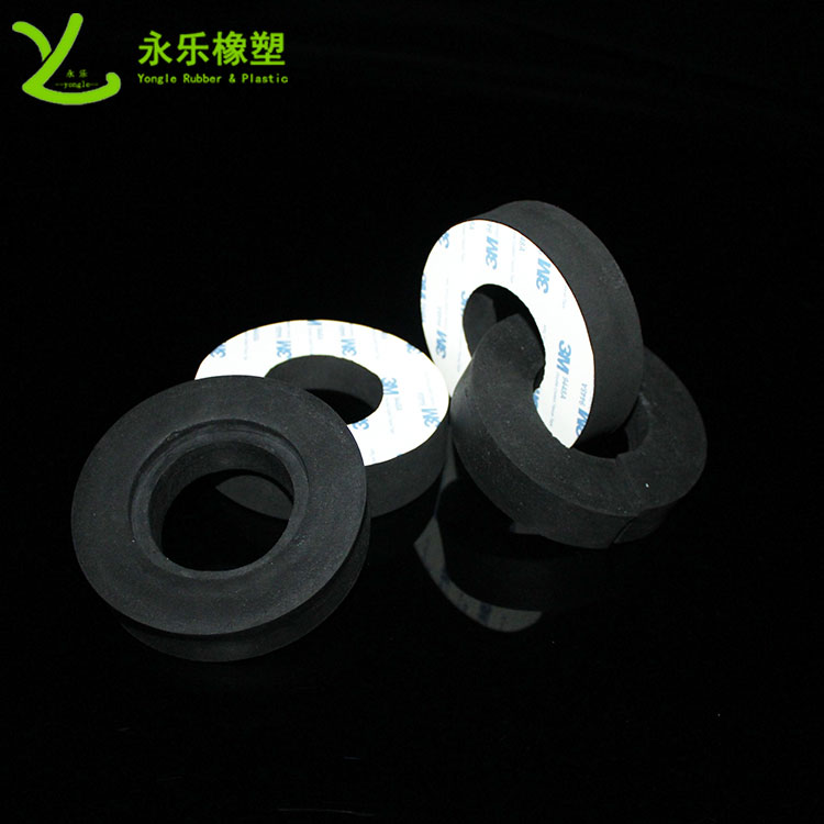 定制模壓發(fā)泡硅膠墊，減震模壓發(fā)泡硅膠墊，無氣味模壓發(fā)泡硅膠墊